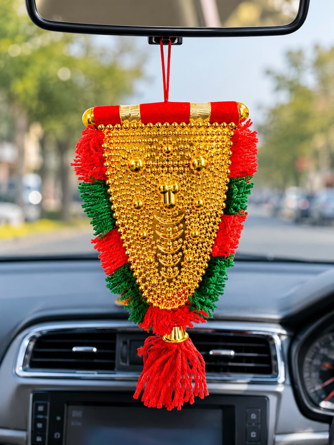 Car hanging nettipatam